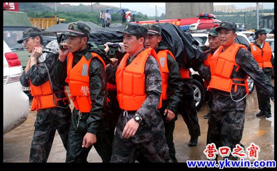 運(yùn)送傷員-1副本