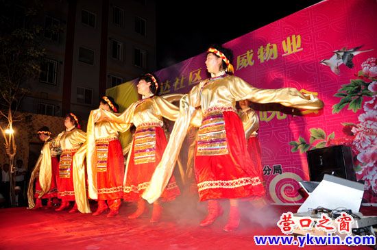 共賞中秋月 和諧鄰里情