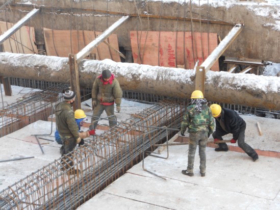 營口東升路上施工忙