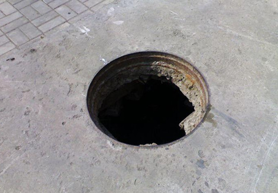 抓賊！偷井蓋的賊