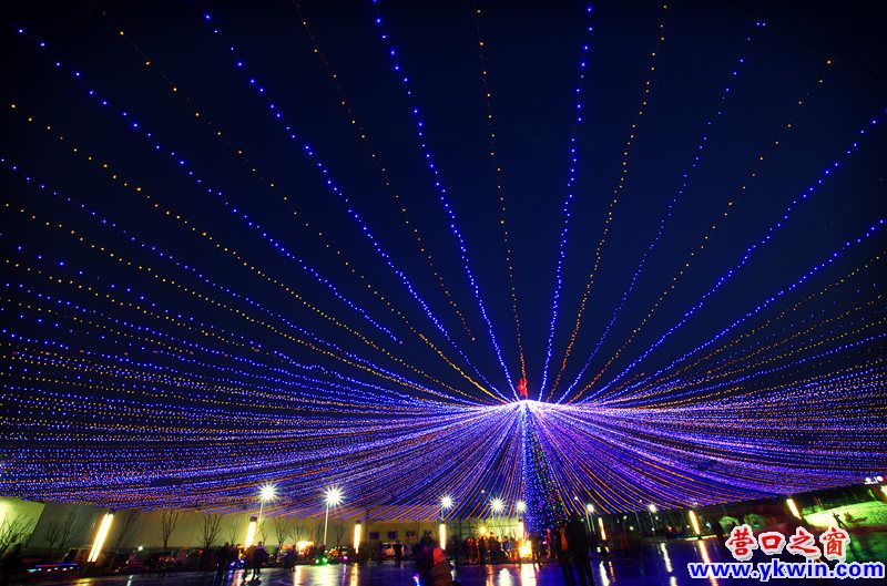 華燈炫彩 情滿老街_副本