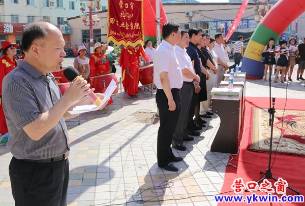 清真食品3  主持人