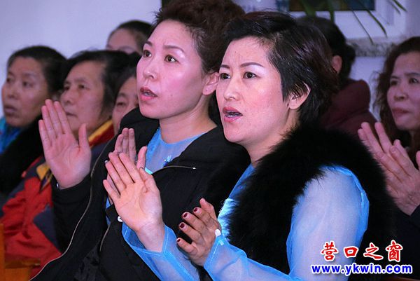 平安夜  姐妹倆