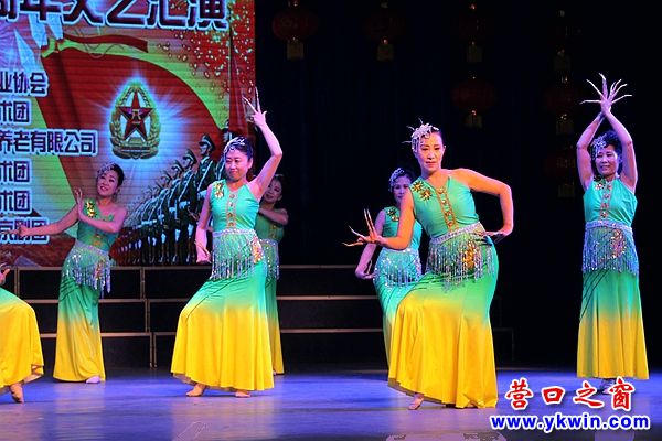 老年藝術(shù)團(tuán)慶八一5