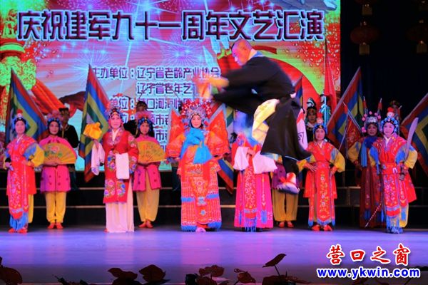 老年藝術(shù)團(tuán)慶八一6