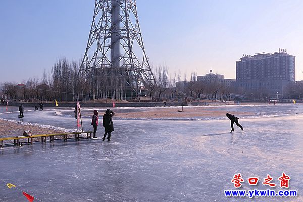 鏡湖公園滑冰場(chǎng)9
