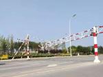 舉報(bào)：營(yíng)口市一交叉路口限高桿被撞斷