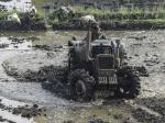 營口農(nóng)業(yè)紀(jì)實攝影——老邊區(qū)水田開始機(jī)械扒地平地