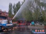 營口楞嚴寺公園開展楊柳絮濕化工作