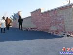 營口：墻磚“卸妝”礙觀瞻